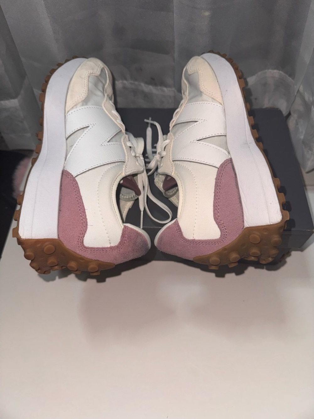 New Balance 327 White and Mauvy Purple  Sneakers - 8.5 - Picture 6 of 10